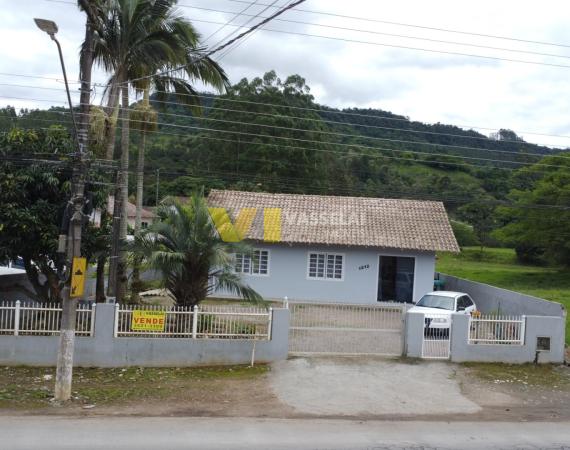 Casa de Alvenaria para Venda com Potencial Comercial e Residencial - Barragem