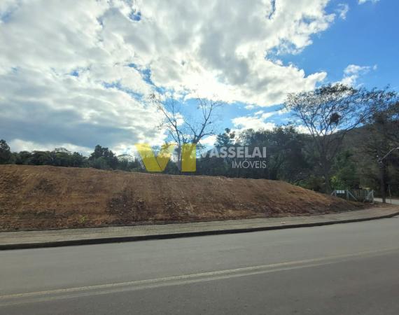 Terreno de esquina para venda no Loteamento Unidas