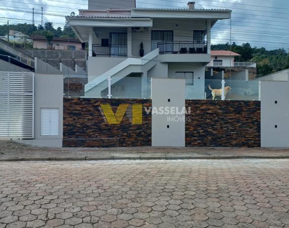 Casa de Alvenaria á Venda - Presidente Getúlio