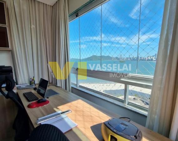 Apartamento quadra mar para venda em Balneário Camboriú