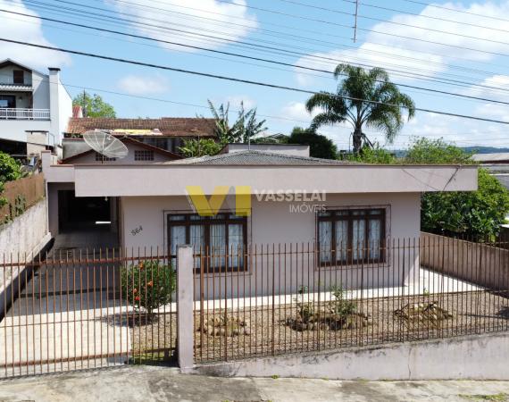 Casa em alvenaria para venda no Bairro Laranjeiras