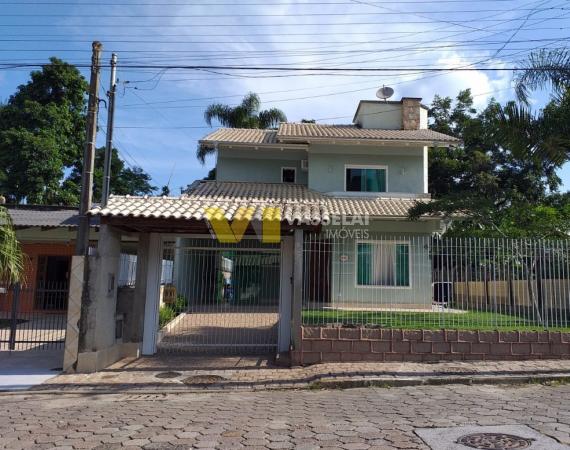 Casa de alvenaria de 2 pavimentos, com 110,0 m² de área construída.