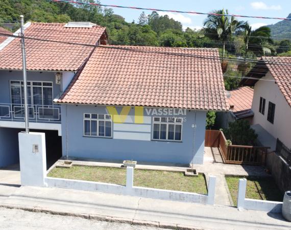 Casa de Alvenaria com 2 Pavimentos para Venda - Taboão
